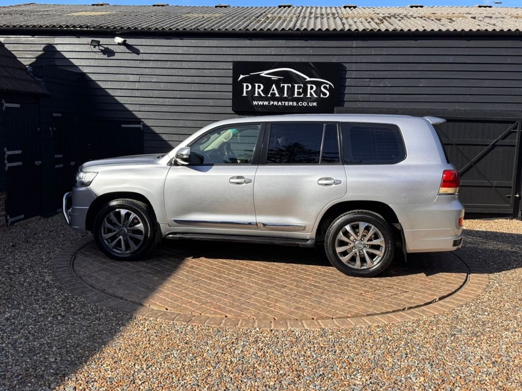 Used Toyota Land Cruiser 2010 for sale - 77978951: Photo 28