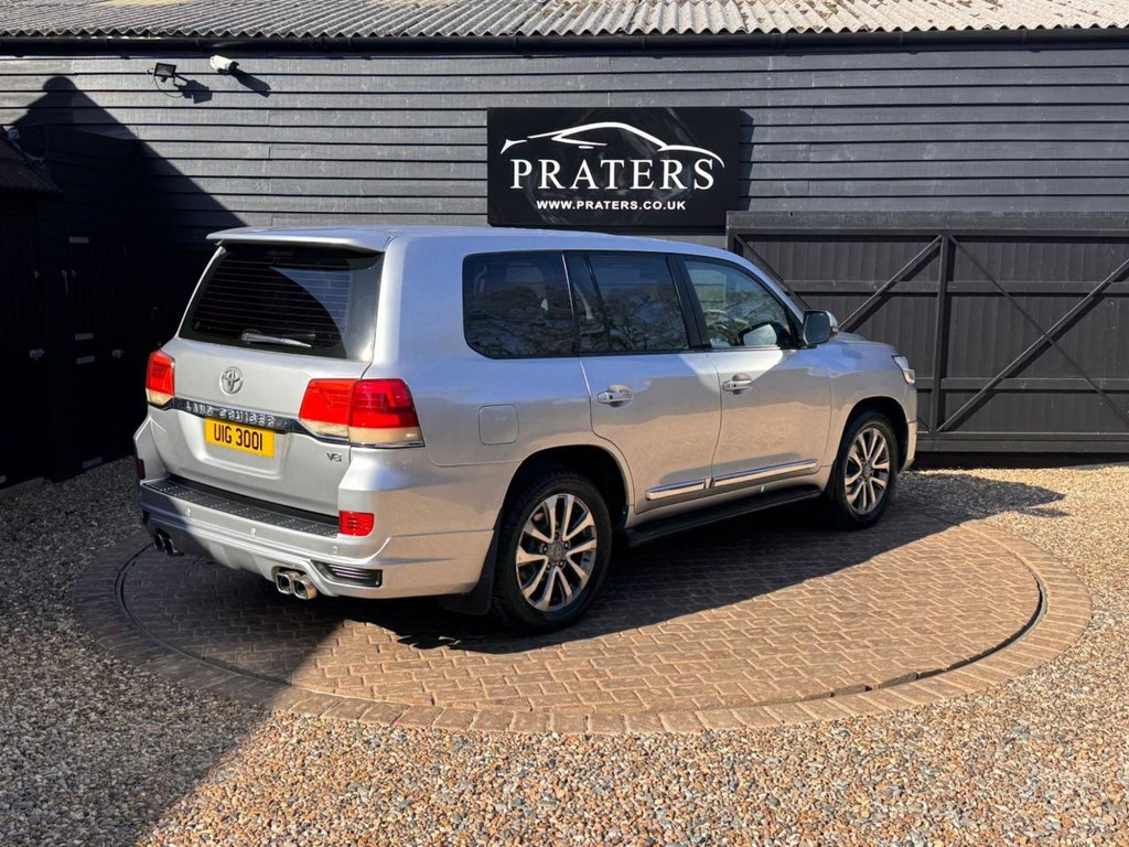 Used Toyota Land Cruiser 2010 for sale - 77978951: Photo 7