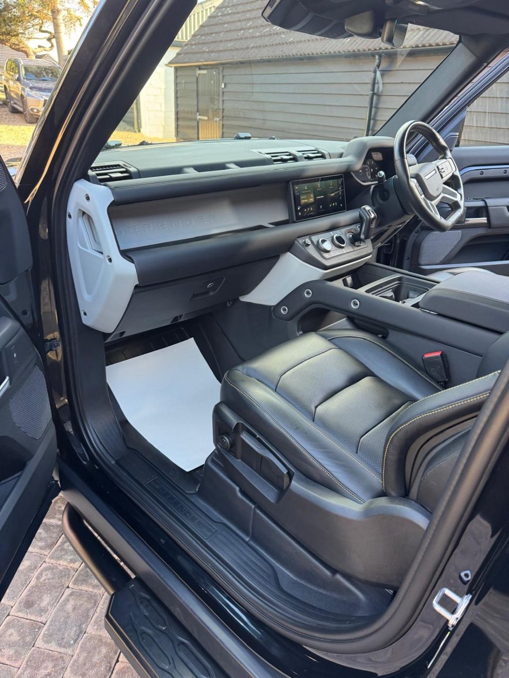 Used Land Rover Defender 2023 for sale - 78044456: Photo 19