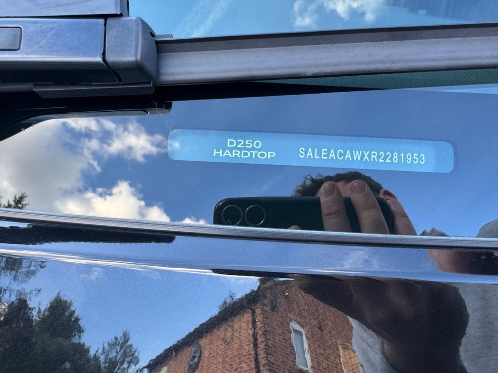 Used Land Rover Defender 2023 for sale - 78044456: Photo 33