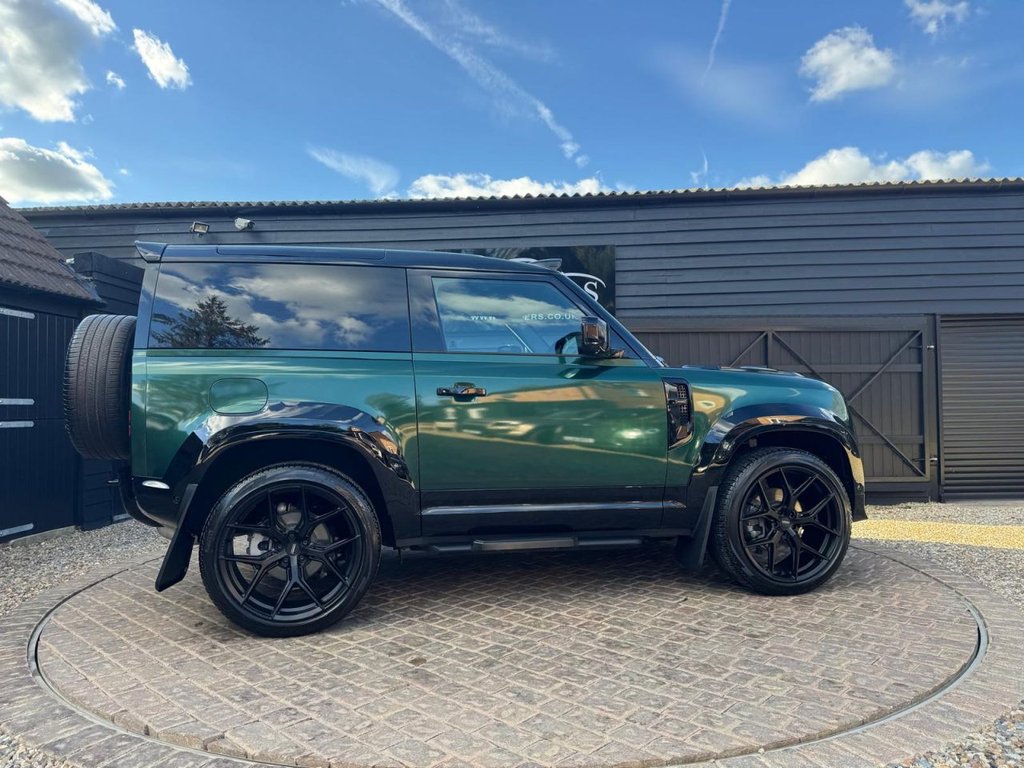 Used Land Rover Defender 2023 for sale - 78044456: Photo 37