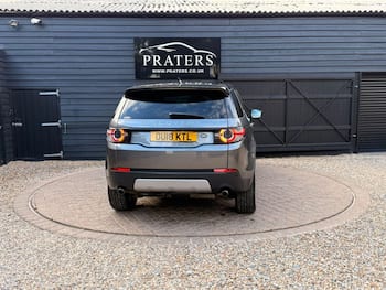 Used Land Rover Discovery Sport 2018 for sale - 79828872: Photo