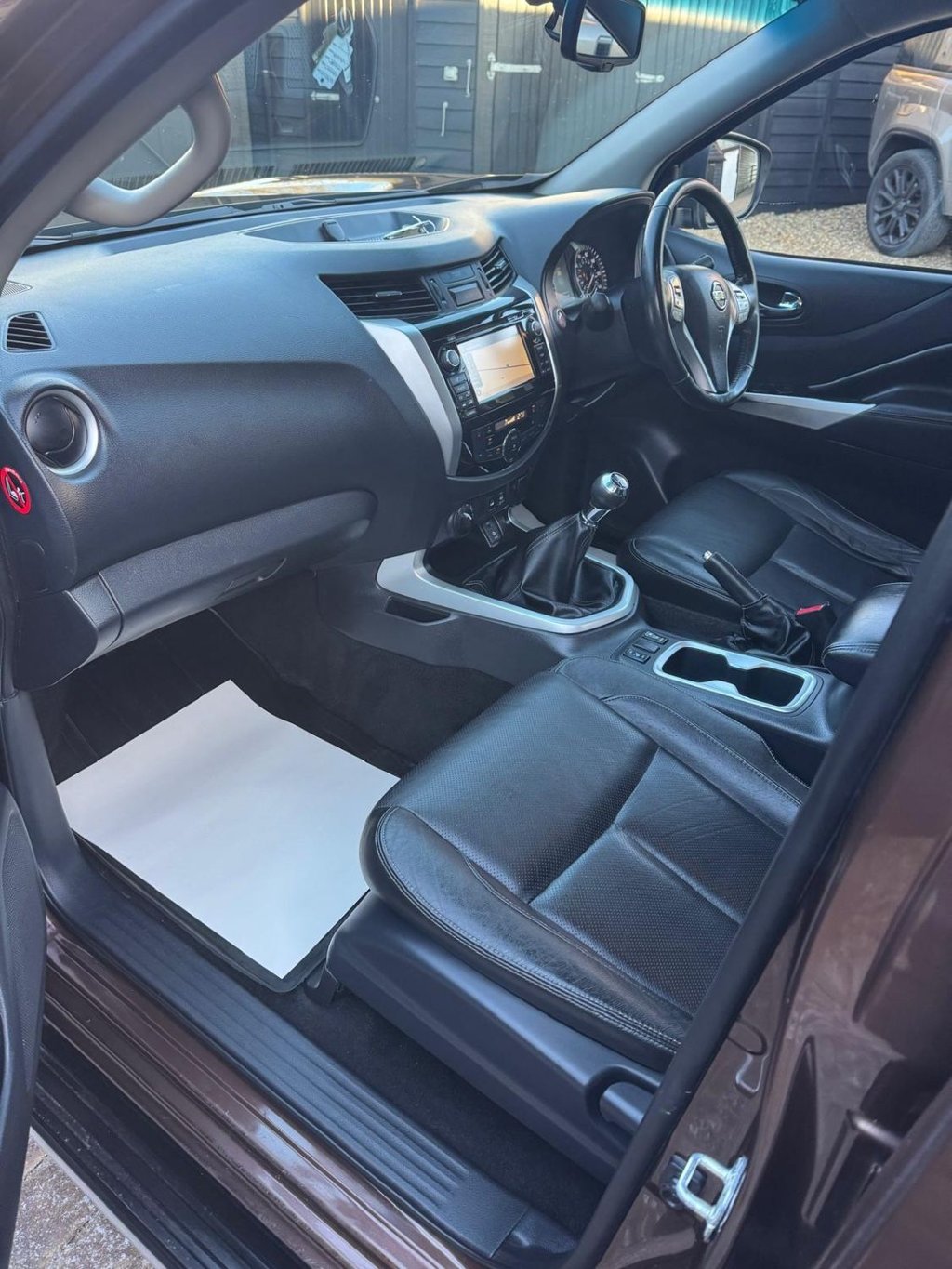 Used Nissan Navara 2017 for sale - 77096409: Photo 9