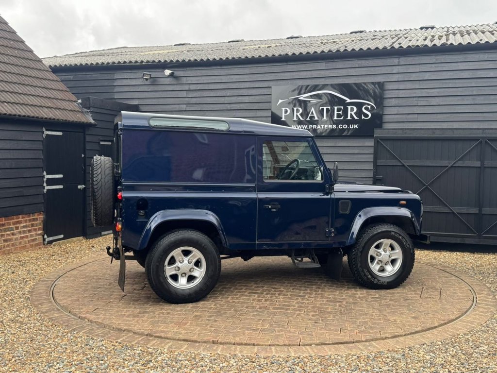 Used Land Rover Defender 2003 for sale - 77967696: Photo 19
