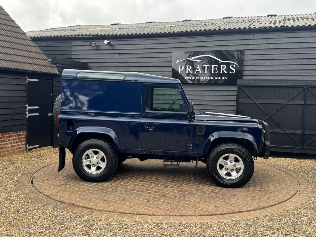 Used Land Rover Defender 2003 for sale - 77967696: Photo 5