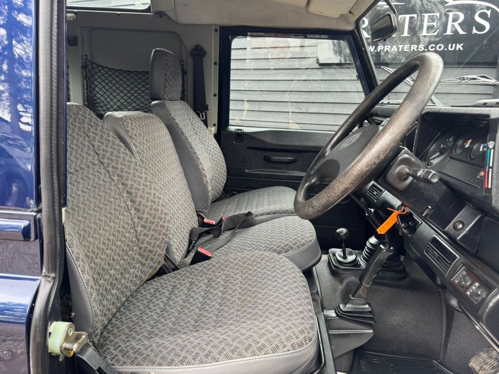 Used Land Rover Defender 2003 for sale - 77967696: Photo 9