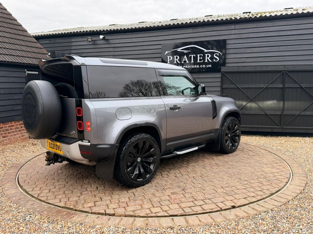 Used Land Rover Defender 2021 for sale - 77239327: Photo 4