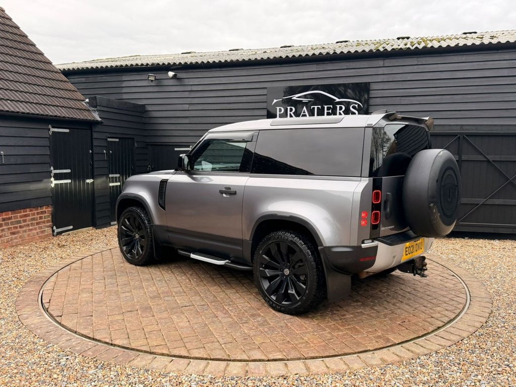 Used Land Rover Defender 2021 for sale - 77239327: Photo 5