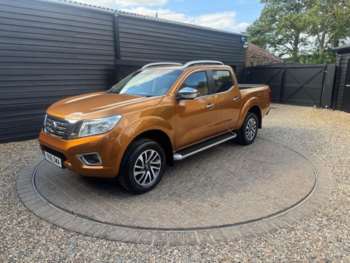Used Nissan Navara 2016 for sale - 74889703: Photo