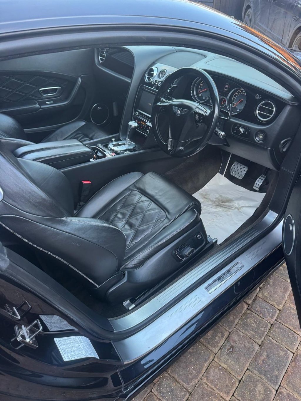 Used Bentley Continental 2011 for sale - 76758672: Photo 9