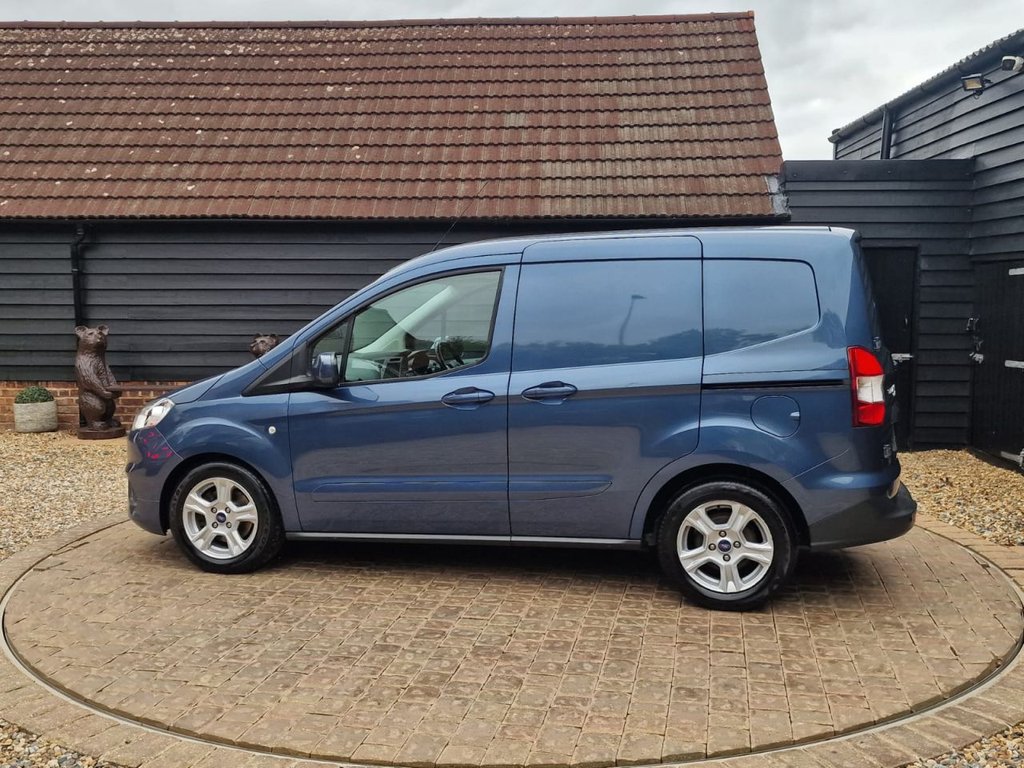 Used Ford Transit Courier 2023 for sale - 76274046: Photo 6