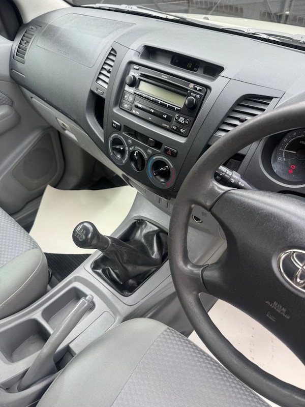 Used Toyota Hilux 2006 for sale - 76098129: Photo 10