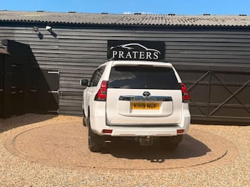 Used Toyota Land Cruiser 2019 for sale - 79671170: Photo