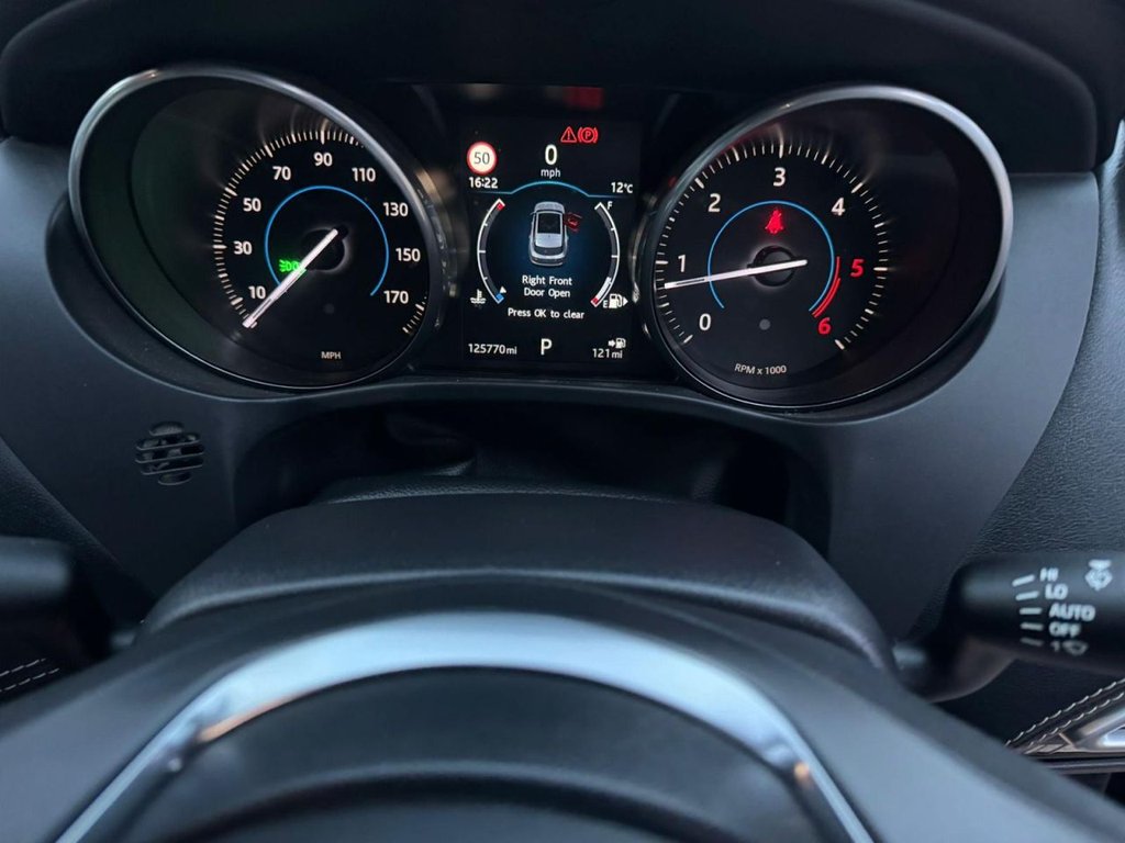 Used Jaguar F-Pace 2016 for sale - 76591032: Photo 12