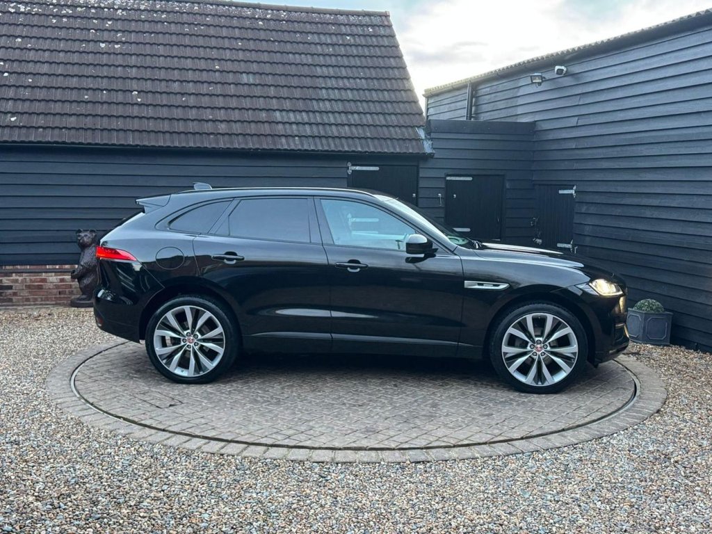 Used Jaguar F-Pace 2016 for sale - 76591032: Photo 5