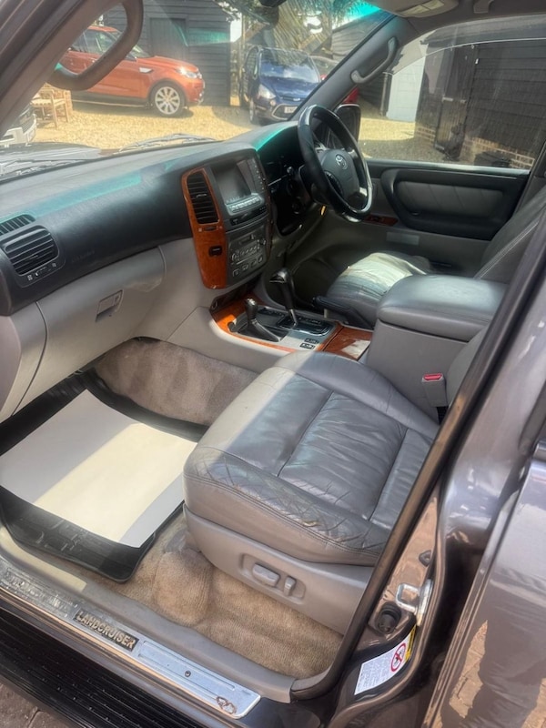 Used Toyota Landcruiser 2003 for sale - 74612650: Photo 10