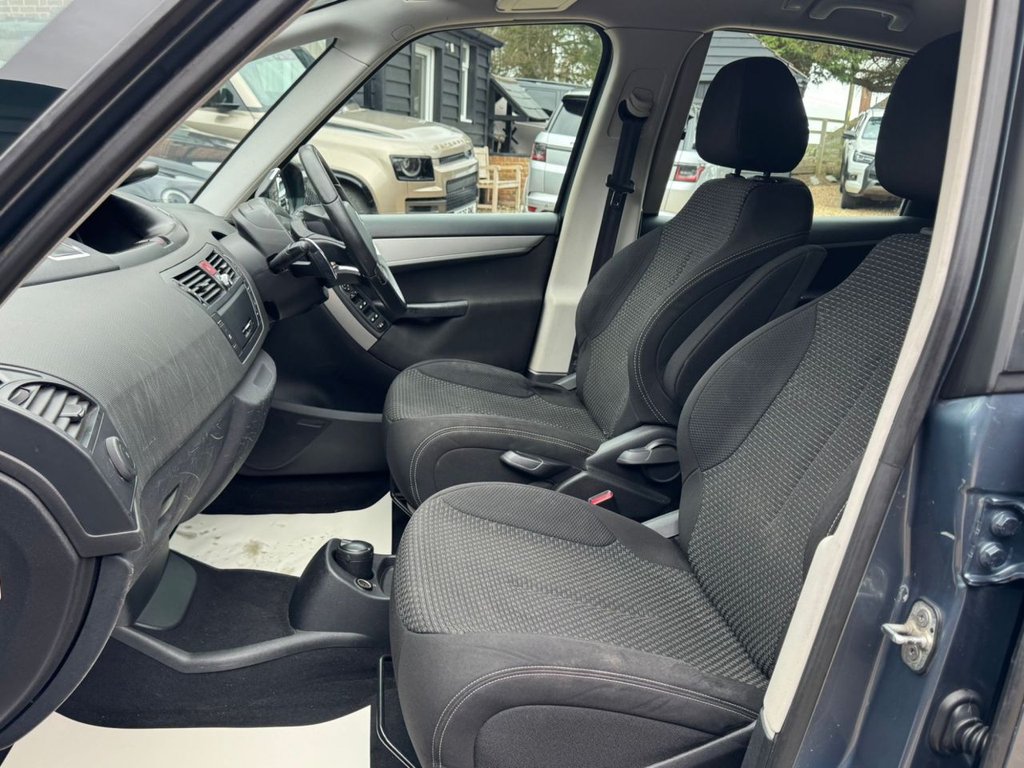 Used Citroen C4 Picasso 2010 for sale - 77978941: Photo 12