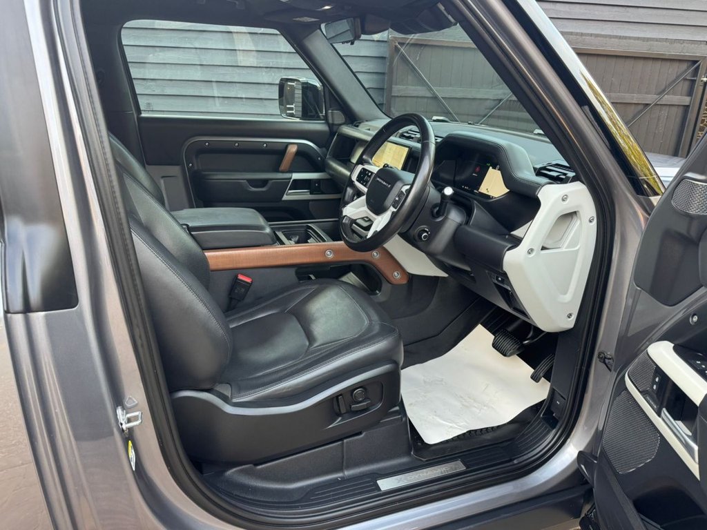 Used Land Rover Defender 2023 for sale - 76173301: Photo 10