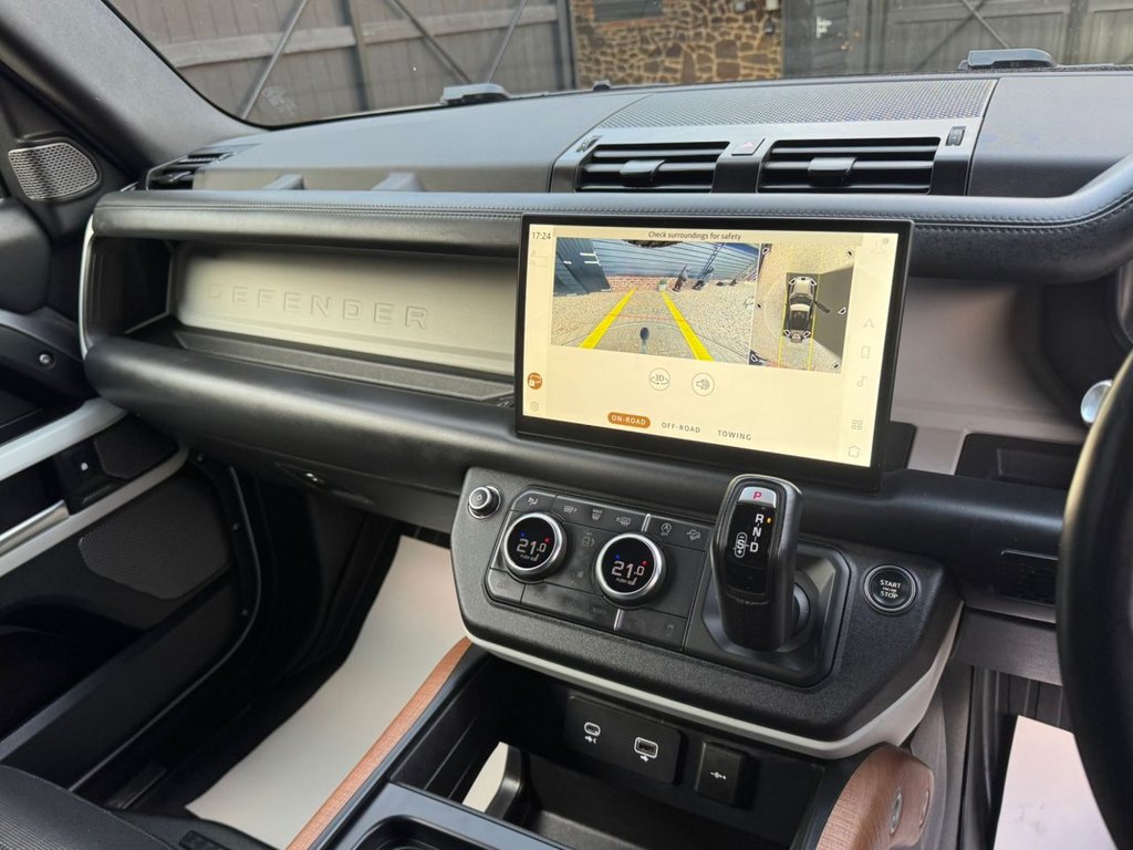 Used Land Rover Defender 2023 for sale - 76173301: Photo 12