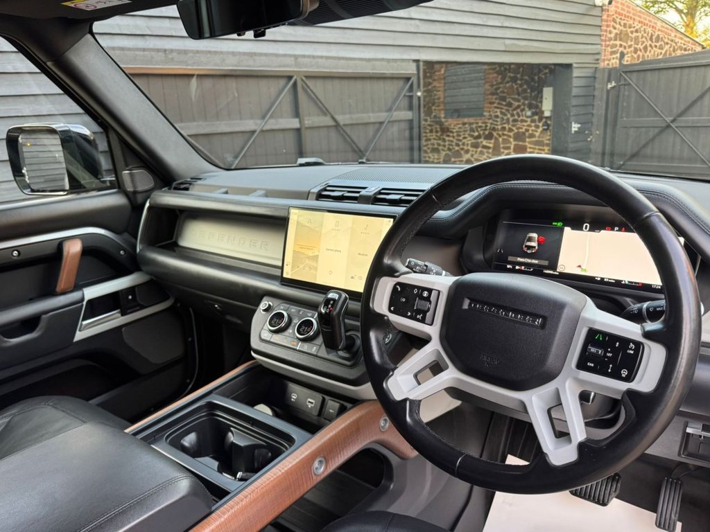 Used Land Rover Defender 2023 for sale - 76173301: Photo 14