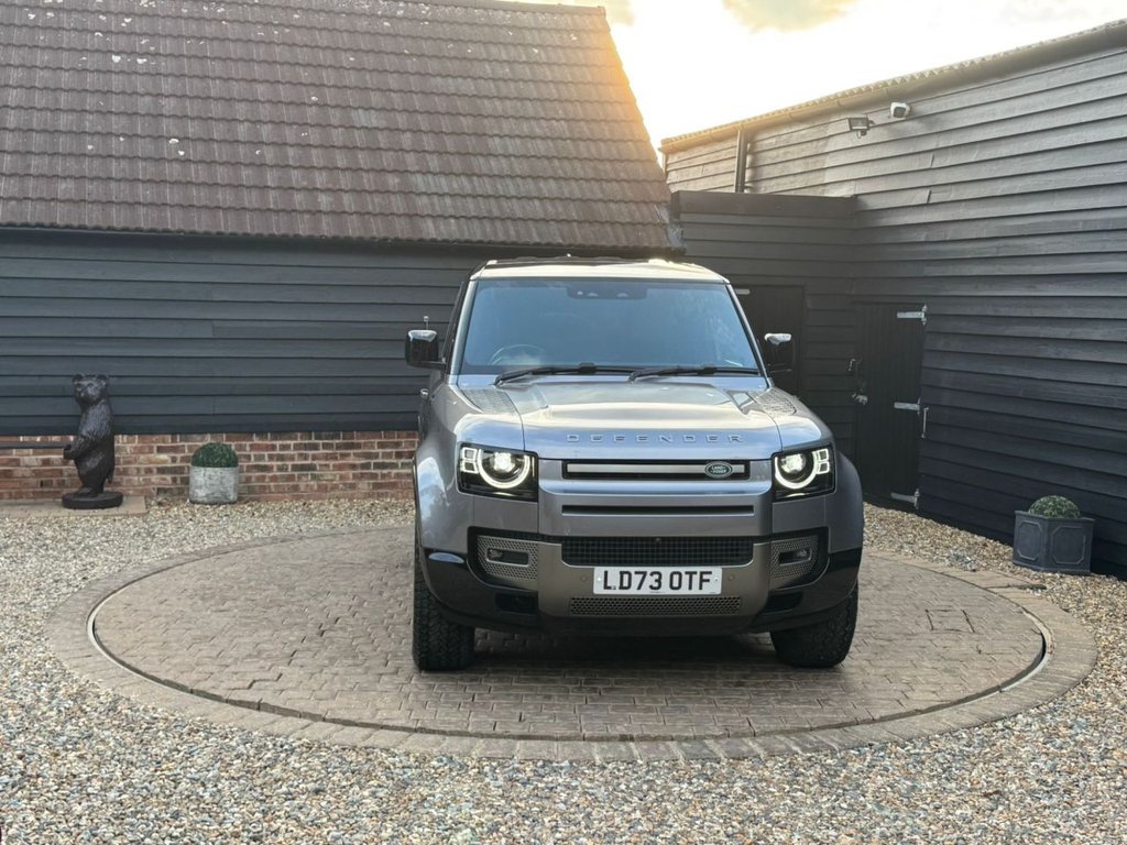 Used Land Rover Defender 2023 for sale - 76173301: Photo 9