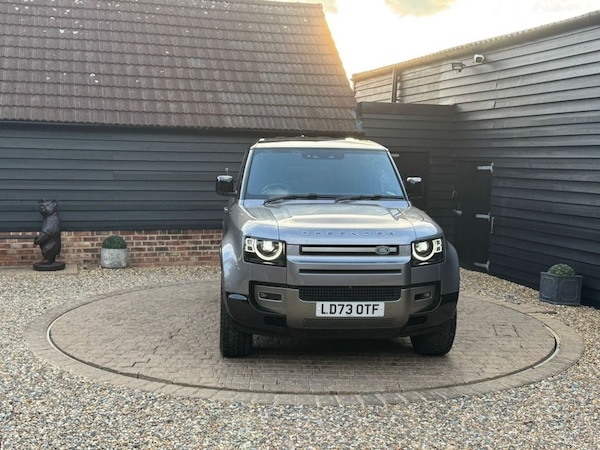 Used Land Rover Defender 2023 for sale - 76173301: Photo 9