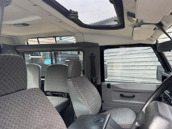 Used Land Rover Defender 90 2001 for sale - 76098137: Photo 10