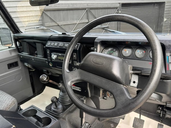 Used Land Rover Defender 90 2001 for sale - 76098137: Photo 11