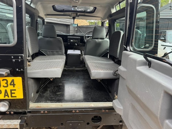 Used Land Rover Defender 90 2001 for sale - 76098137: Photo 14
