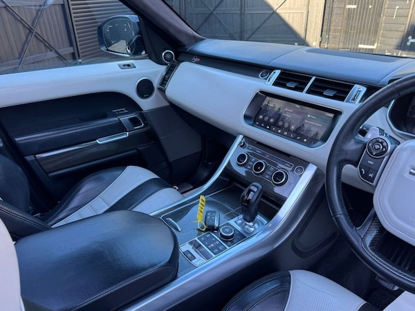 Used Land Rover Range Rover Sport 2017 for sale - 76173289: Photo 13