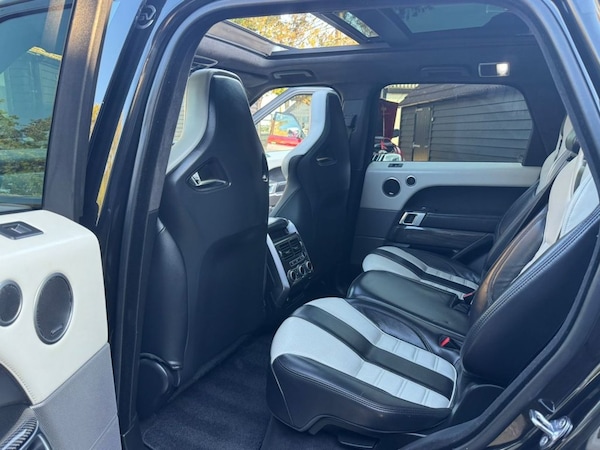 Used Land Rover Range Rover Sport 2017 for sale - 76173289: Photo 17
