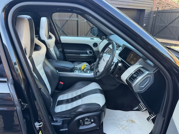 Used Land Rover Range Rover Sport 2017 for sale - 76173289: Photo 9