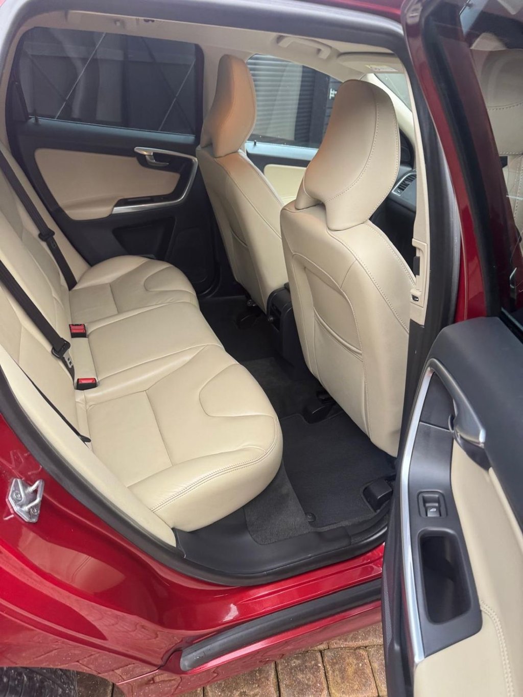 Used Volvo XC60 2015 for sale - 76962091: Photo 12