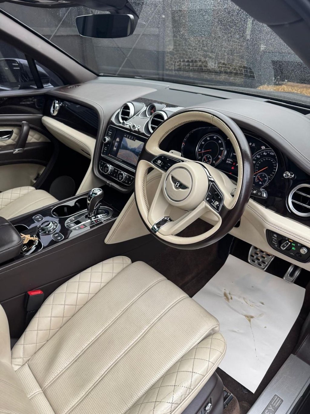 Used Bentley Bentayga 2016 for sale - 78049596: Photo 11