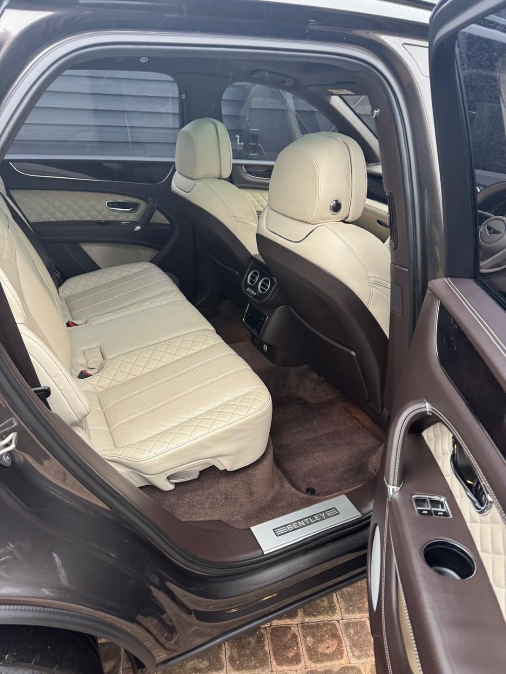 Used Bentley Bentayga 2016 for sale - 78049596: Photo 16