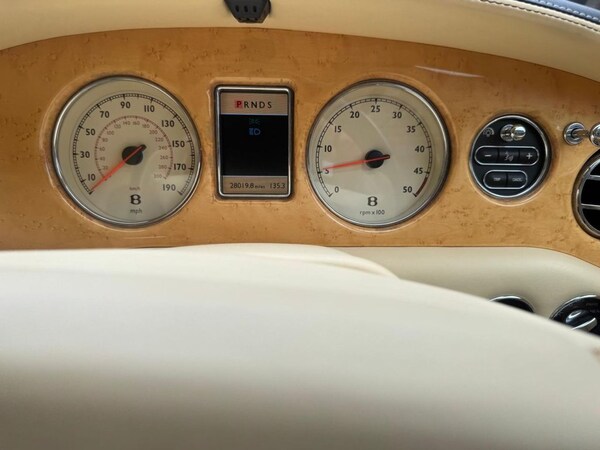 Used Bentley Azure 2009 for sale - 75653903: Photo 18
