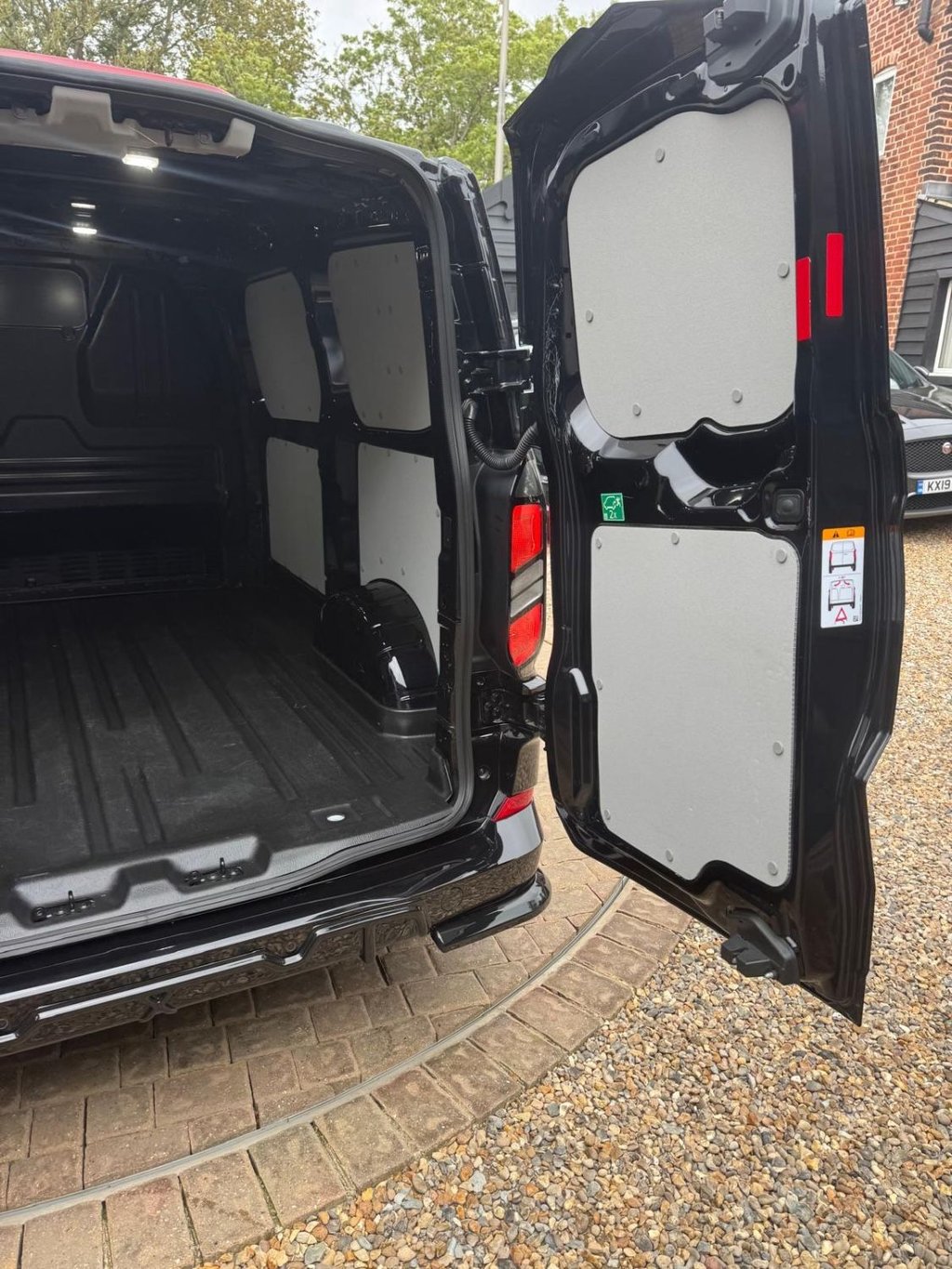 Used Ford Transit Custom 2024 for sale - 76023657: Photo 18