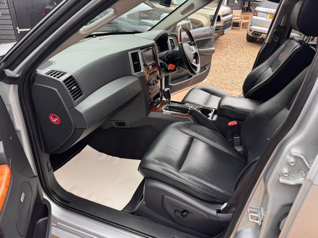 Used Jeep Grand Cherokee 2010 for sale - 77647948: Photo 15