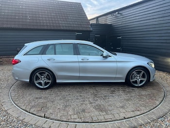 Used Mercedes-Benz C Class 2014 for sale - 76590749: Photo