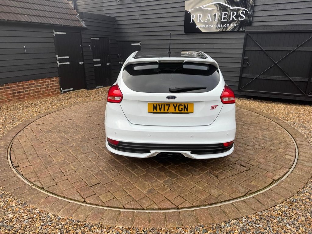 Used Ford Focus 2017 for sale - 77167237: Photo 3