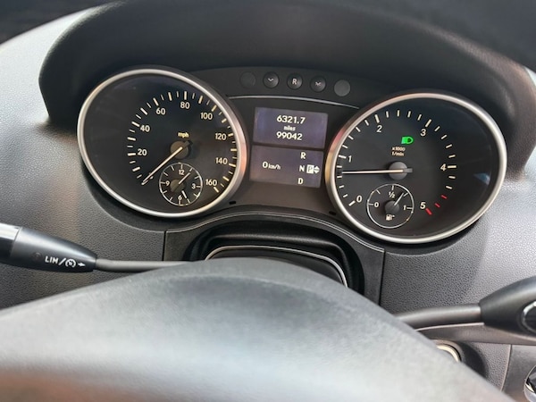 Used Mercedes-Benz M-Class 2011 for sale - 76173296: Photo 11
