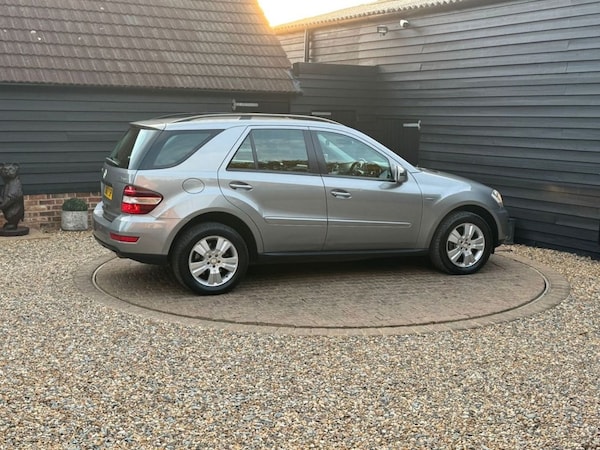 Used Mercedes-Benz M-Class 2011 for sale - 76173296: Photo 24