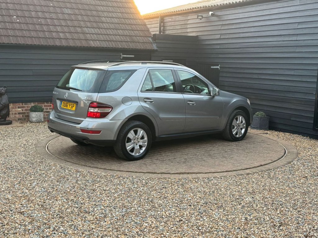 Used Mercedes-Benz M Class 2011 for sale - 76173296: Photo 7