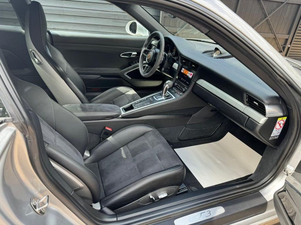 Used Porsche 911 2017 for sale - 76266467: Photo 18