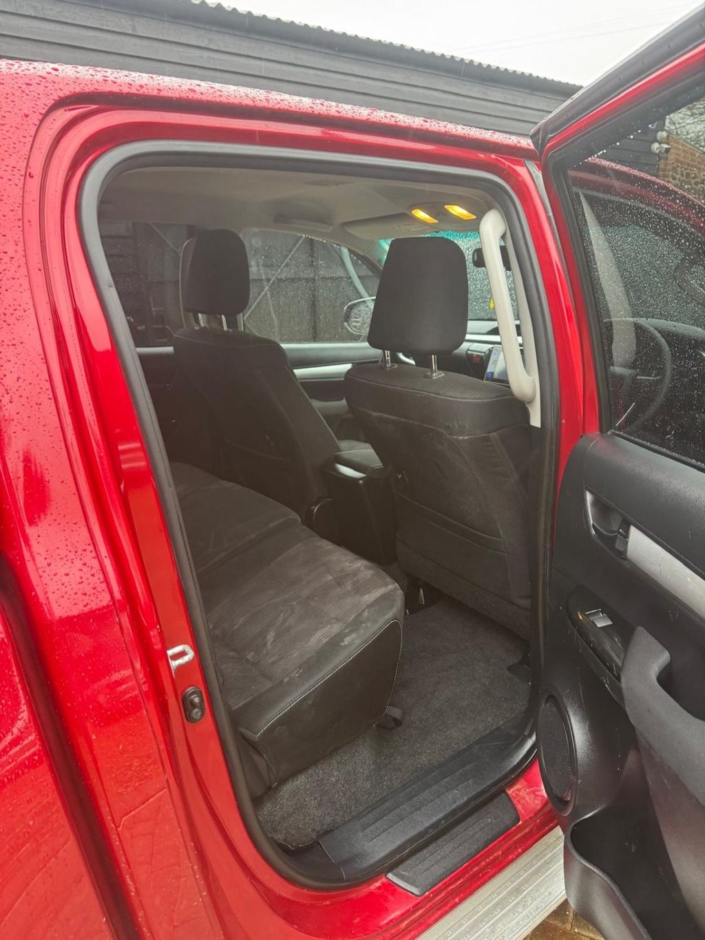 Used Toyota Hilux 2018 for sale - 77485008: Photo 15