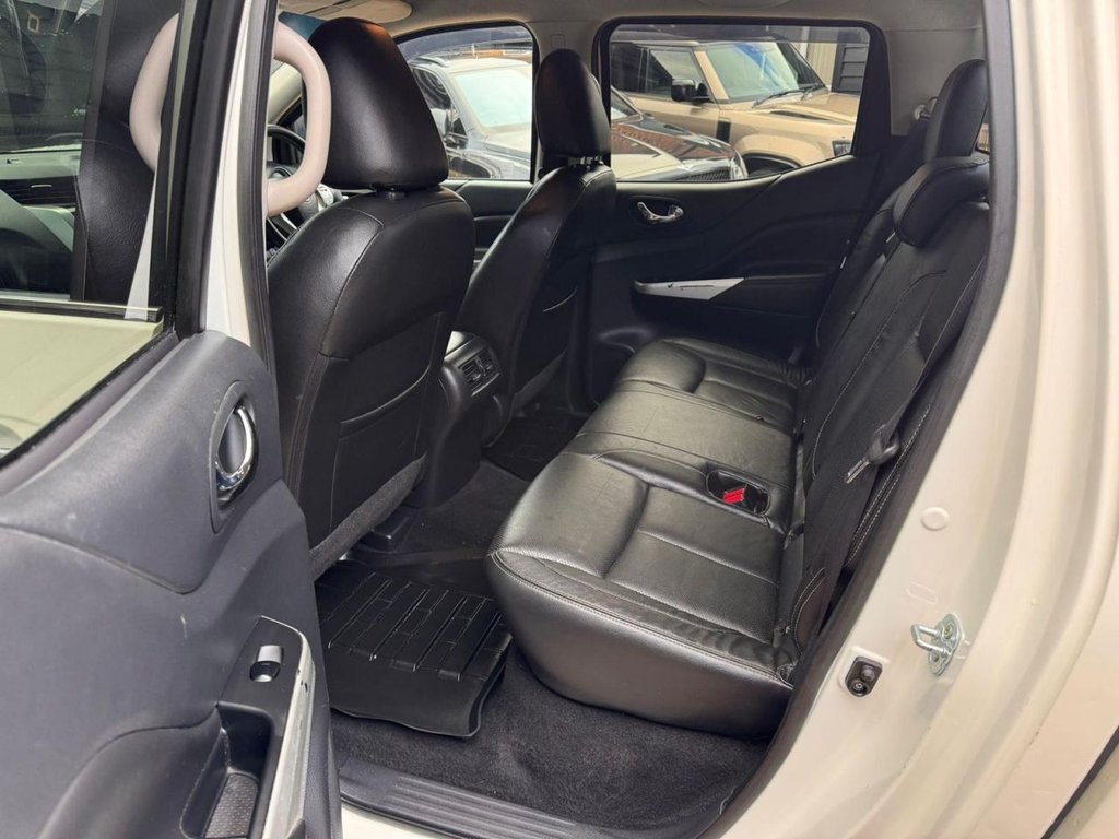 Used Nissan Navara 2018 for sale - 77647811: Photo 15