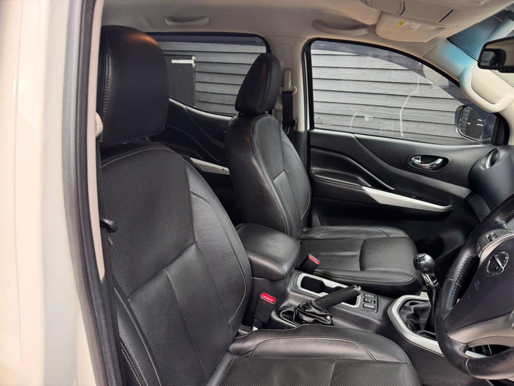 Used Nissan Navara 2018 for sale - 77647811: Photo 9