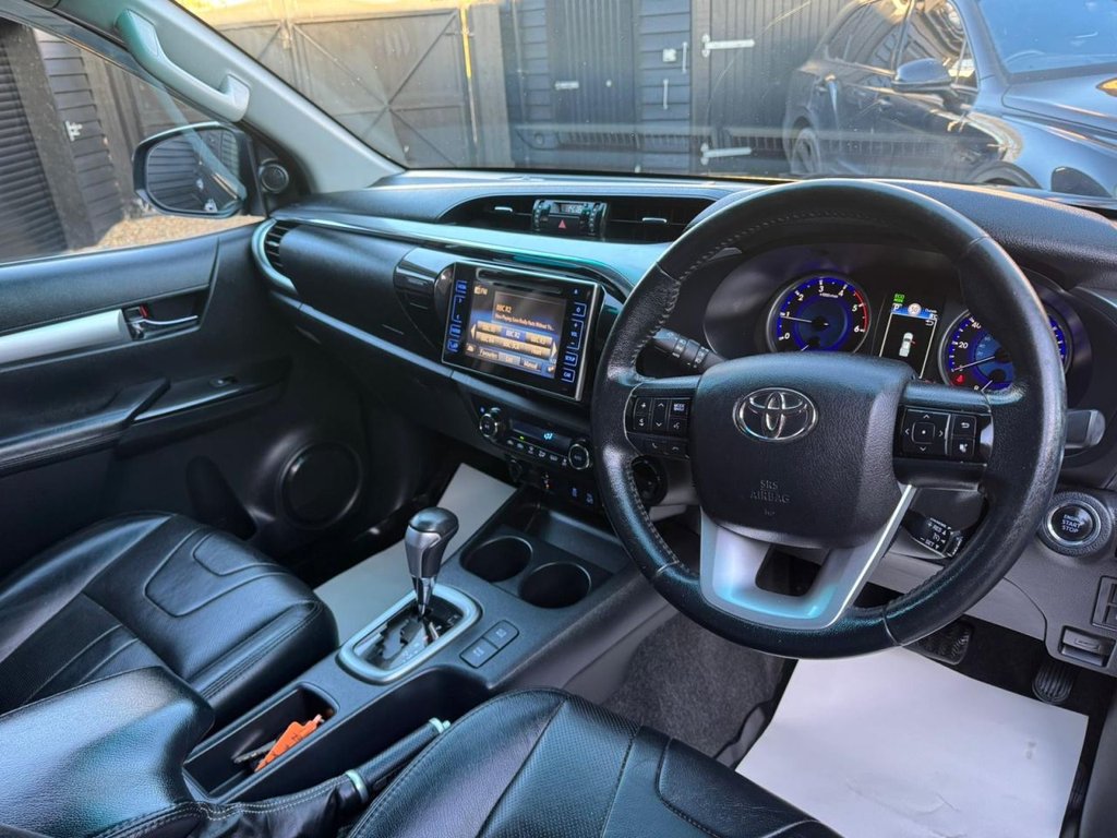 Used Toyota Hilux 2016 for sale - 76962094: Photo 11