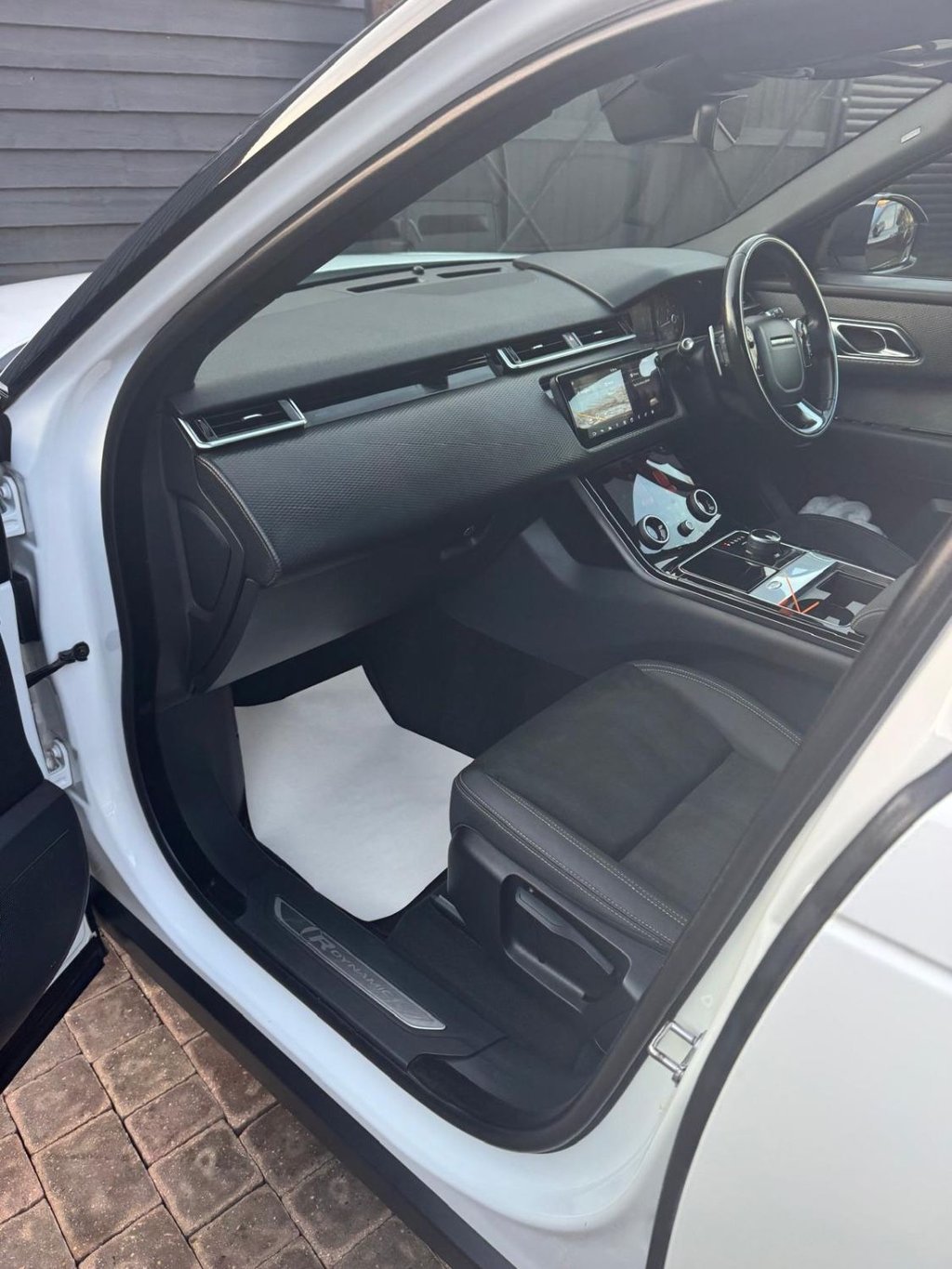 Used Land Rover Range Rover Velar 2018 for sale - 77959782: Photo 10