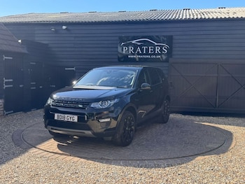 Used Land Rover Discovery Sport 2018 for sale - 78930432: Photo